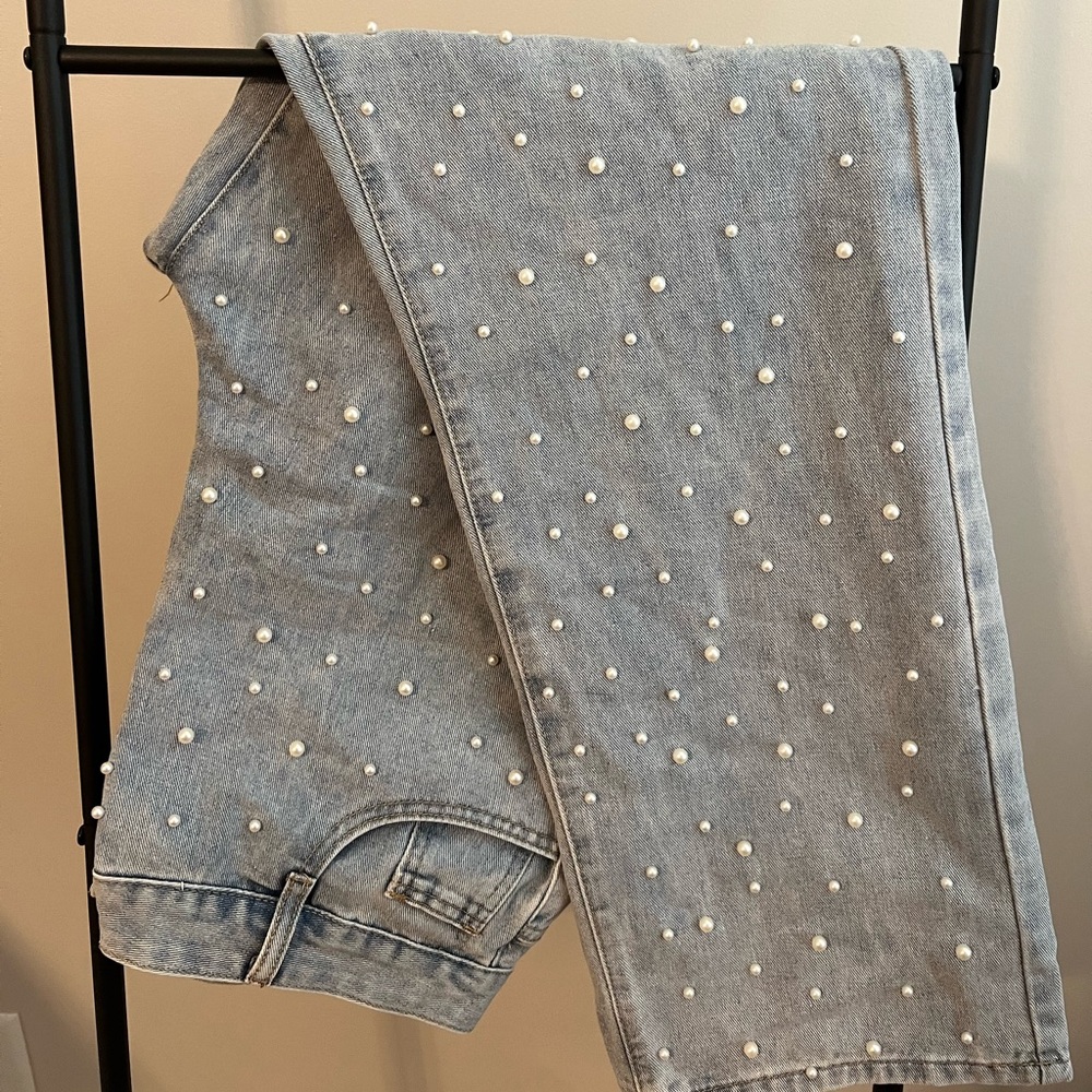 Light wash pearl jeans